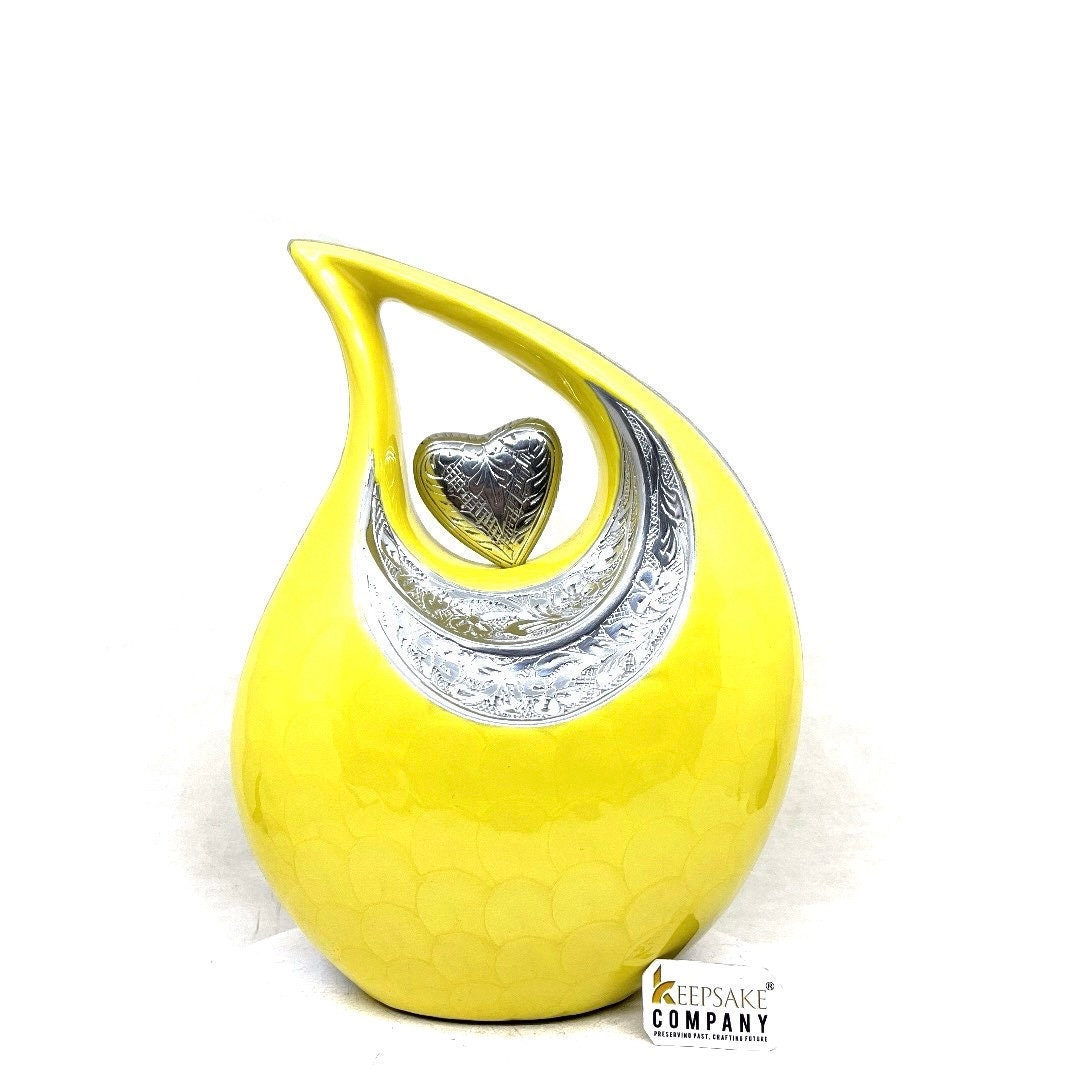 Yellow Color Teardrop Urn - Customizable Heart Insert & Font, 10" Large 2.5L Capacity for Ashes, Memorable Sympathy Gift - Urn for Ashes