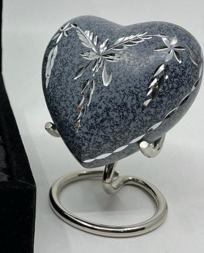 Keepsake Company's Heart Shaped Urns with precise garland engraving in Black Marble colour  for Human Ashes - Perfect for Adults & Infants